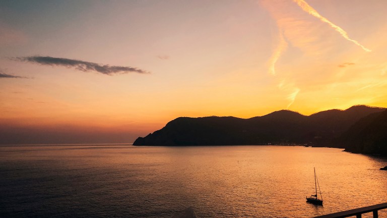 8B002F00-3B93-46A7-B9CB-F90D33C9B913